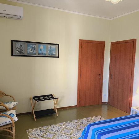 Casa Mar - Elegant Apartment With Pool And Panoramic Terrace In The Heart Of Сорренто Екстер'єр фото