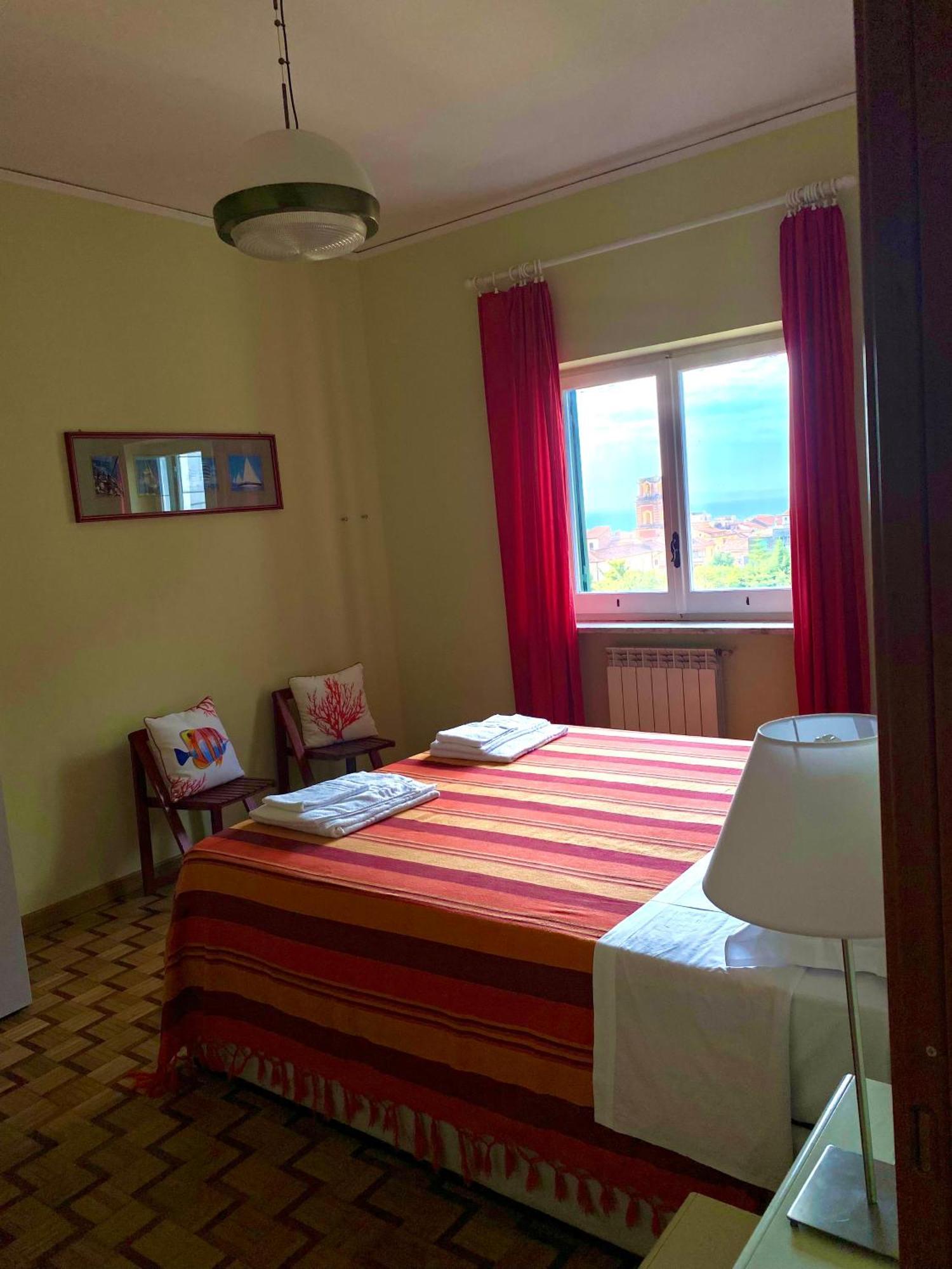 Casa Mar - Elegant Apartment With Pool And Panoramic Terrace In The Heart Of Сорренто Екстер'єр фото